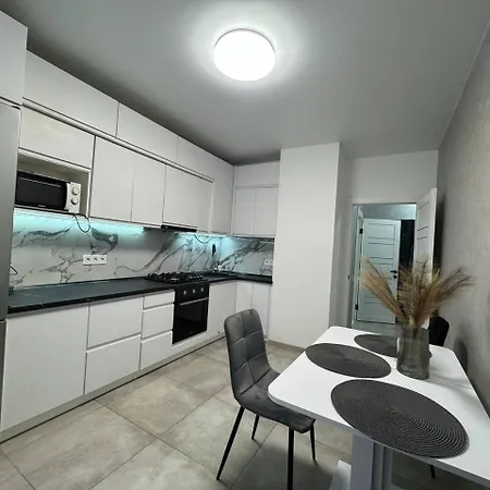 у новобудові вулиця довга пасічна-вашингтона Apartmán *