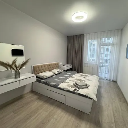 у новобудові вулиця довга пасічна-вашингтона Apartmán Lvov