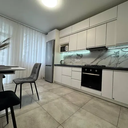 у новобудові вулиця довга пасічна-вашингтона Apartmán