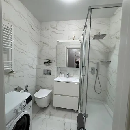 у новобудові вулиця довга пасічна-вашингтона Apartmán *