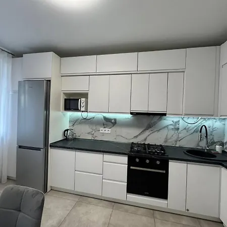 Apartmán у новобудові вулиця довга пасічна-вашингтона